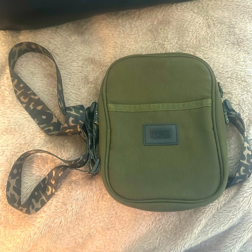 Camo Crossbody Purse- PINK